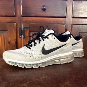 Nike Men's Gray and Black Air Max Shoes